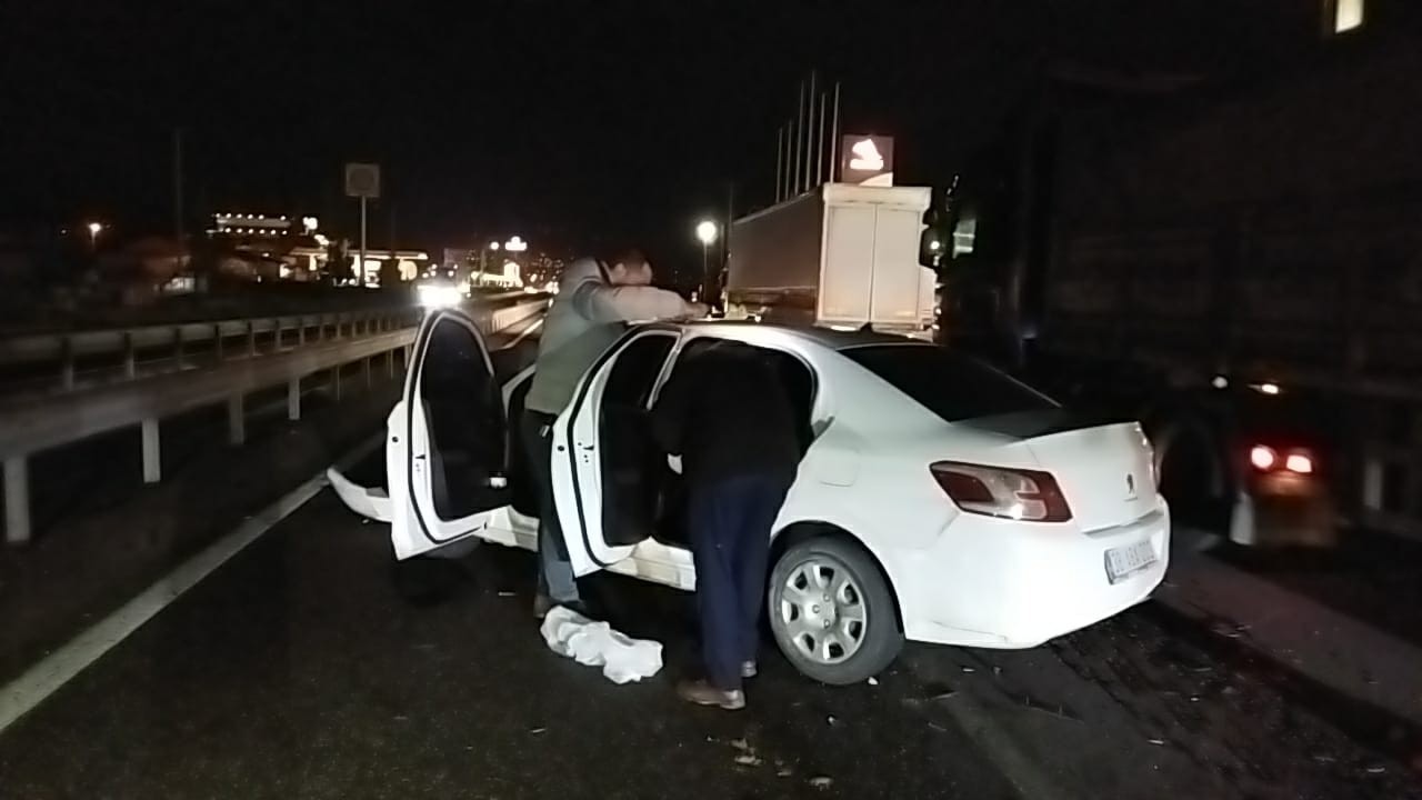 Bursa’da cinayet işlediler, Sakarya’da polisi görünce panikleyip kaza yaptılar