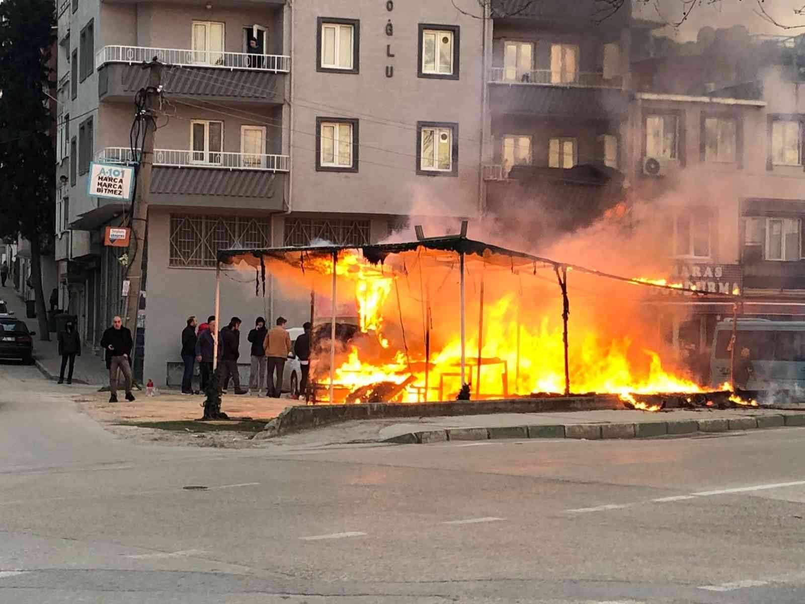 Manav dükkanında yangın çıktı