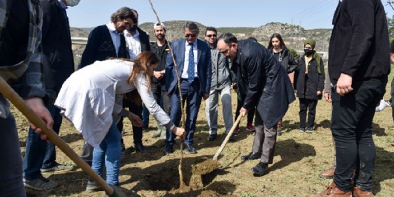 Tarımsal Uygulama ve Araştırma Merkezi meyve bahçesi açıldı