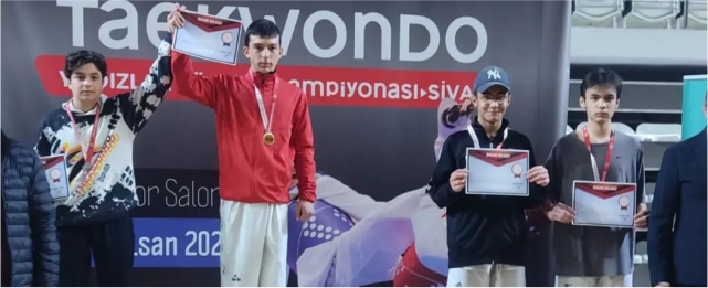 Bilecikli sporcular madalyaları topladı