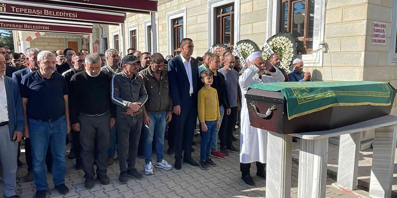 Patlamada ölen işçi memleketi Eskişehir’de toprağa verildi