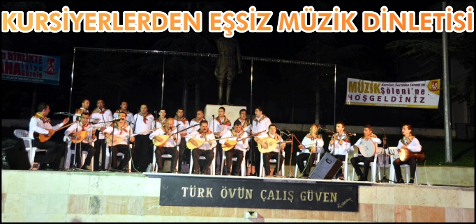 KURSİYERLERDEN EŞSİZ MÜZİK DİNLETİSİ