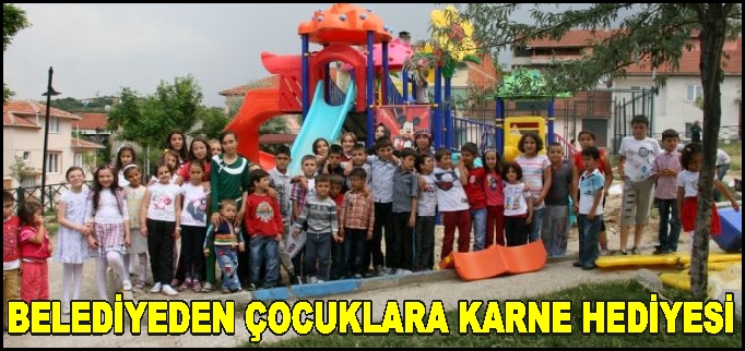 BELEDİYEDEN ÇOCUKLARA KARNE HEDİYESİ