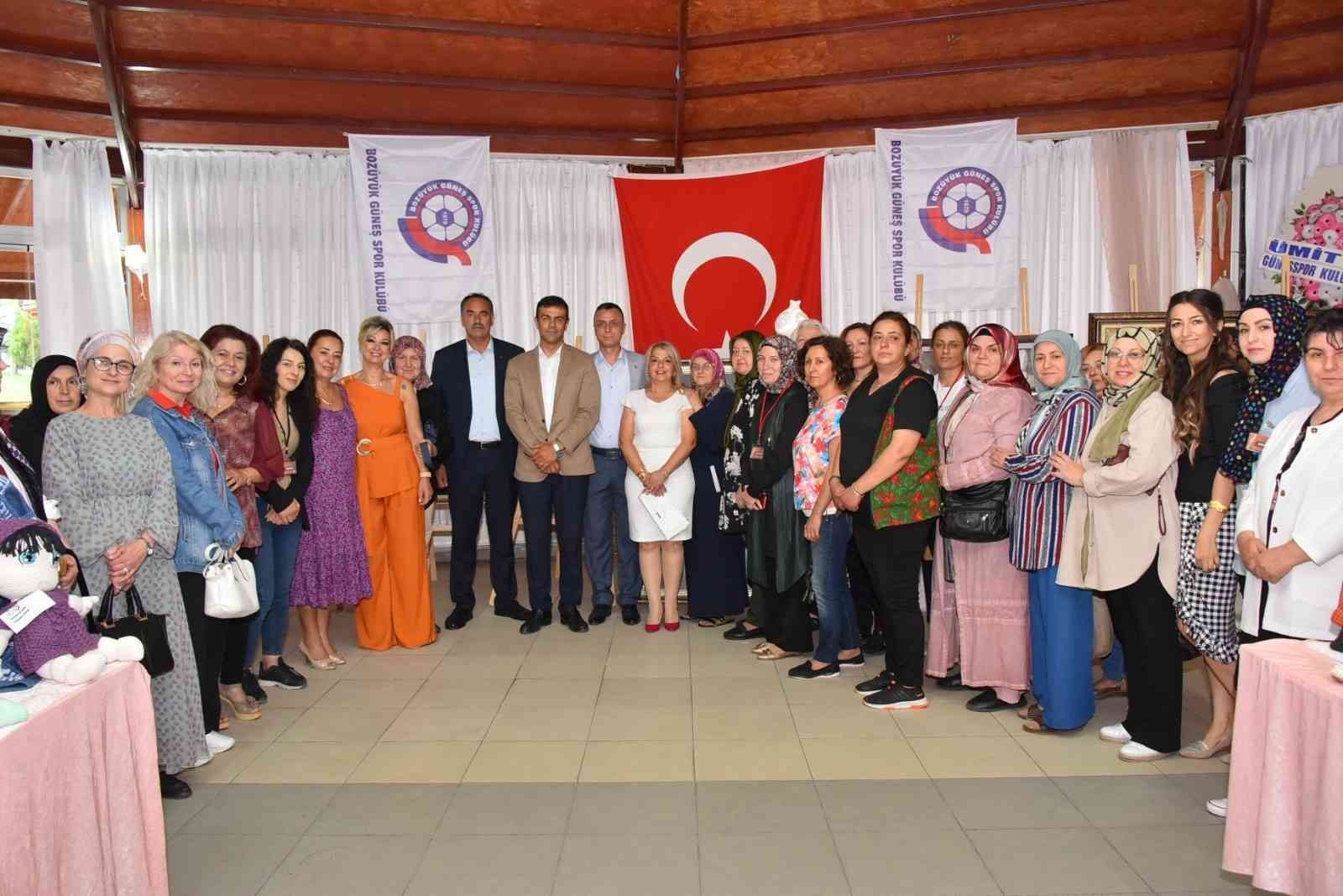 Bozüyük’te el sanatları sergisi açıldı