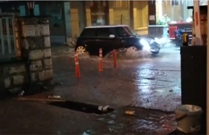 Yağışın şiddeti vatandaşın cep telefonu kamerasına yansıdı