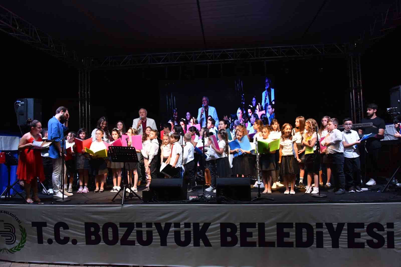 Bozüyük Belediyesi Çocuk Korosu’ndan muhteşem konser
