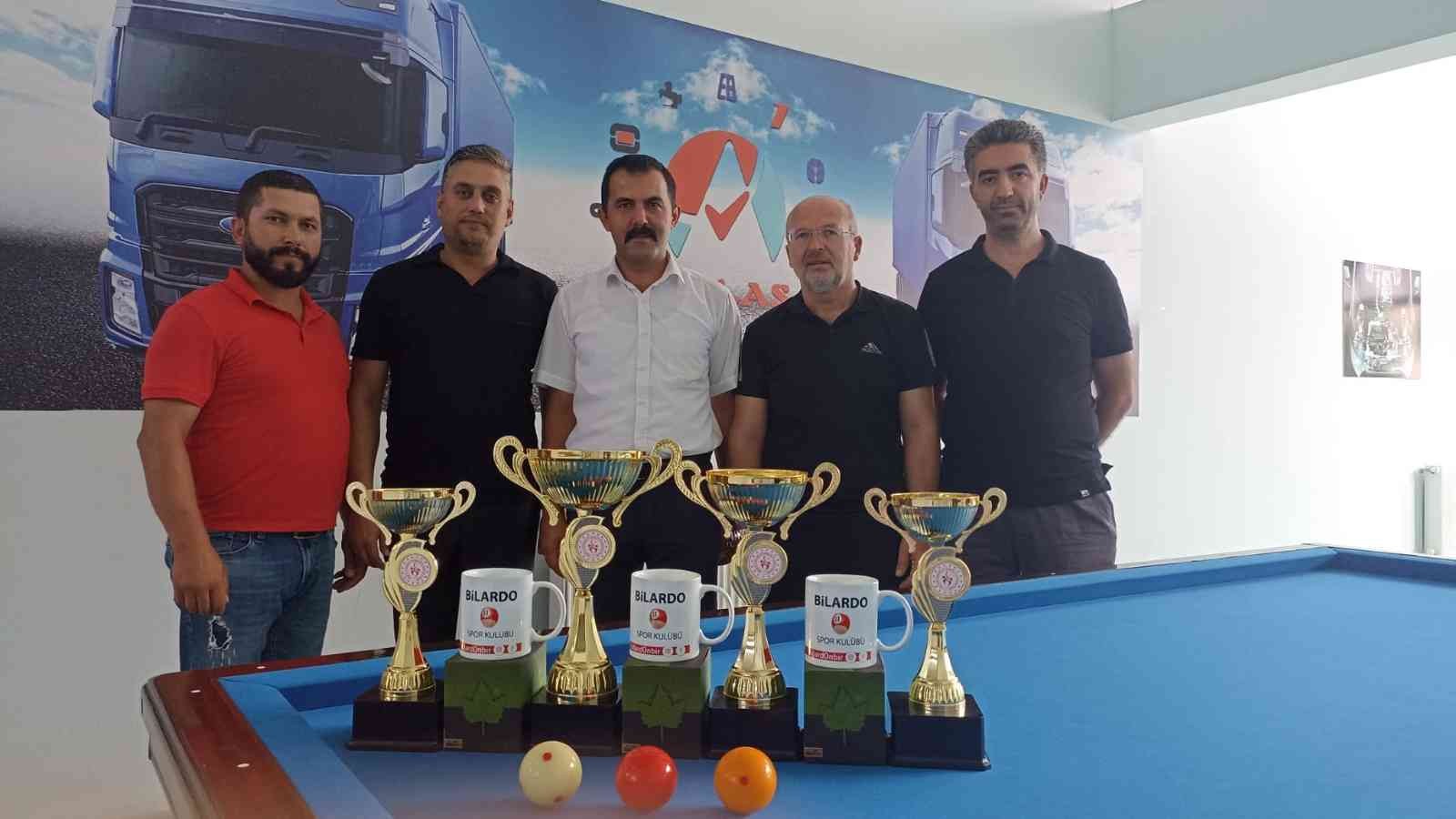 Bozüyük’te 3 bant bilardo turnuvası yapıldı