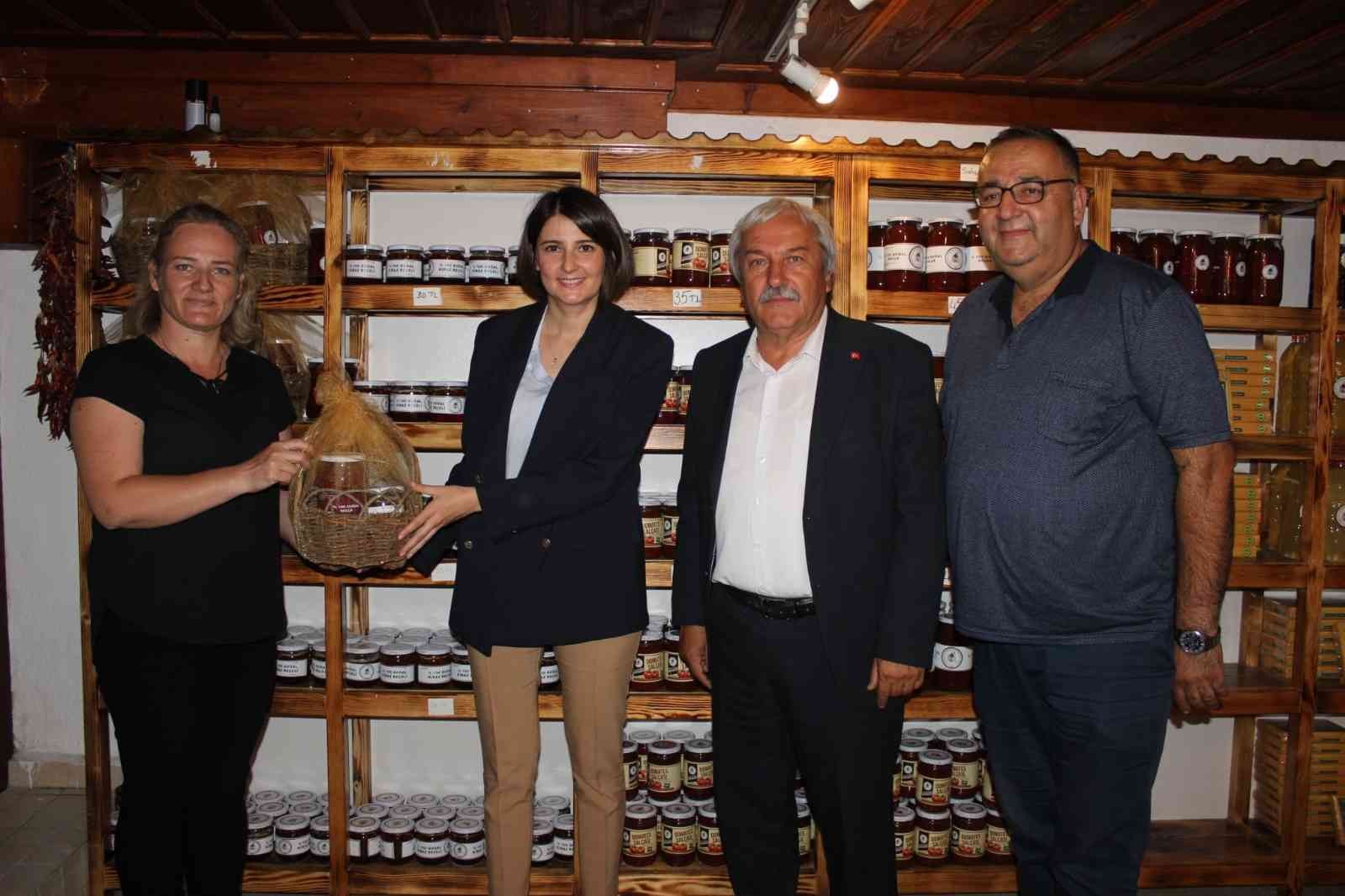 Kaymakam Vekili Güler, Kadın Girişimciler Kooperatifini ziyaret etti