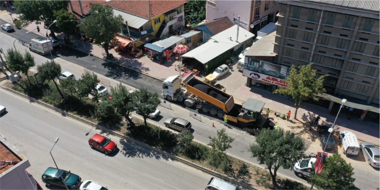 Atatürk Bulvarında asfaltlama çalışmaları başladı