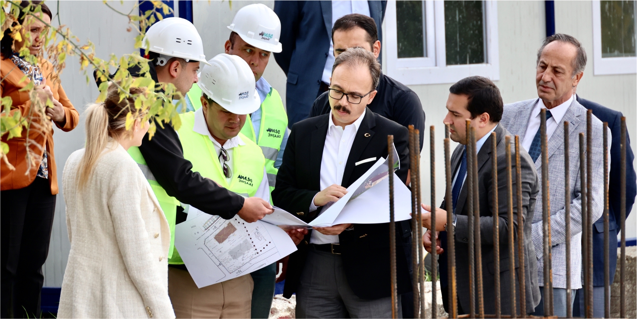 Vali Kızılkaya, Pazaryeri’nde yapımına başlanan okullarda incelemelerde bulundu