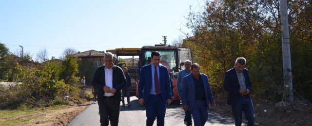 Söğüt'te köylere asfalt atılıyor