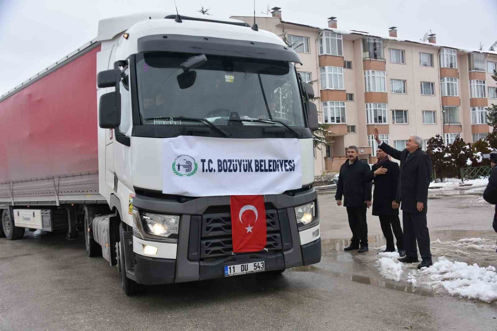 Bozüyük Belediyesi 8’inci yardım aracı yola çıktı