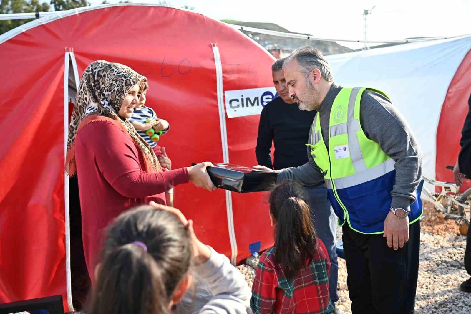 Afetin yükünü omuzlayan kadınlar unutulmadı