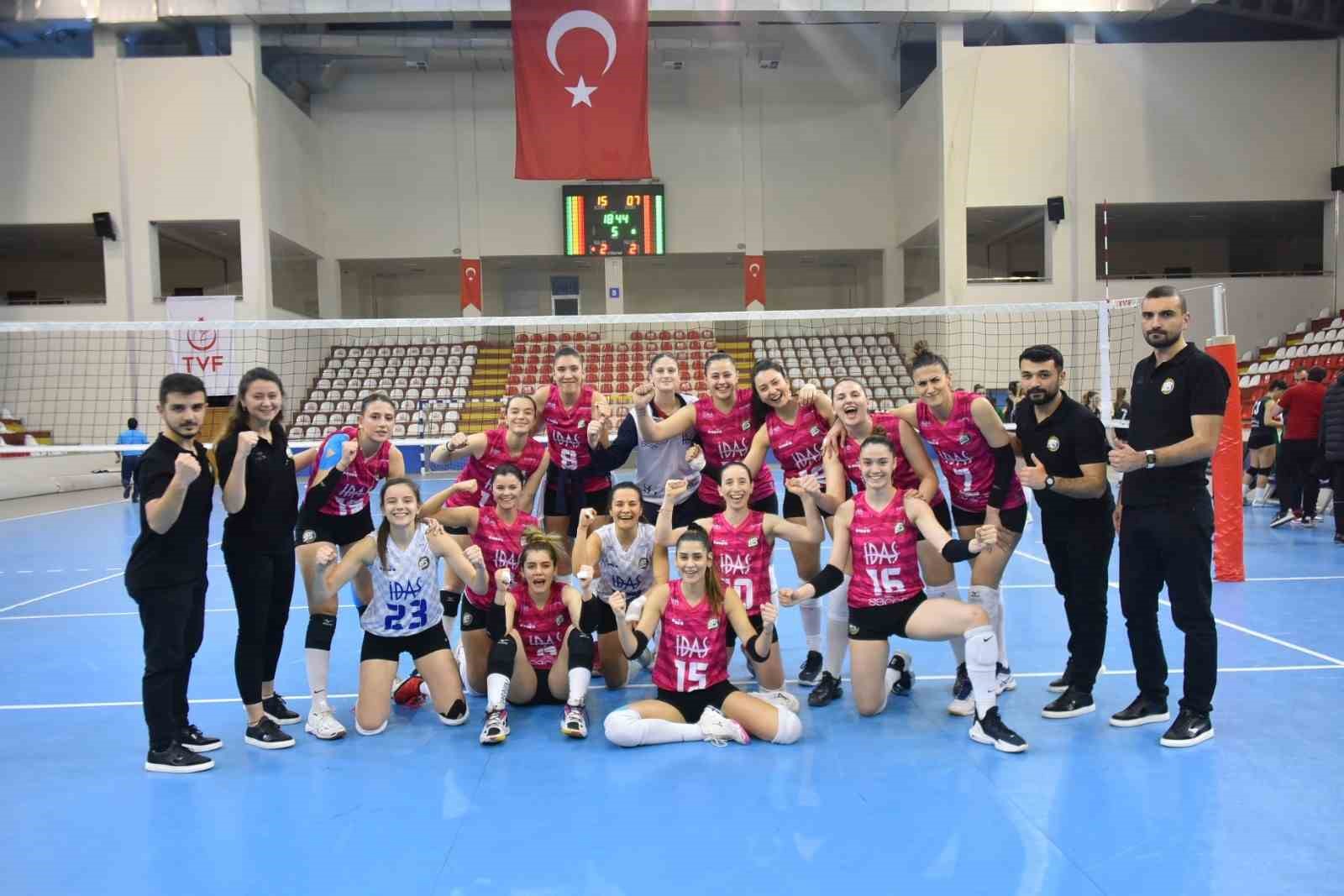 Yarı Finalde Bozüyük Belediyesi Eğitim Spor Mehmet Erdem Marmara Akademi’yi 3-2 yendi
