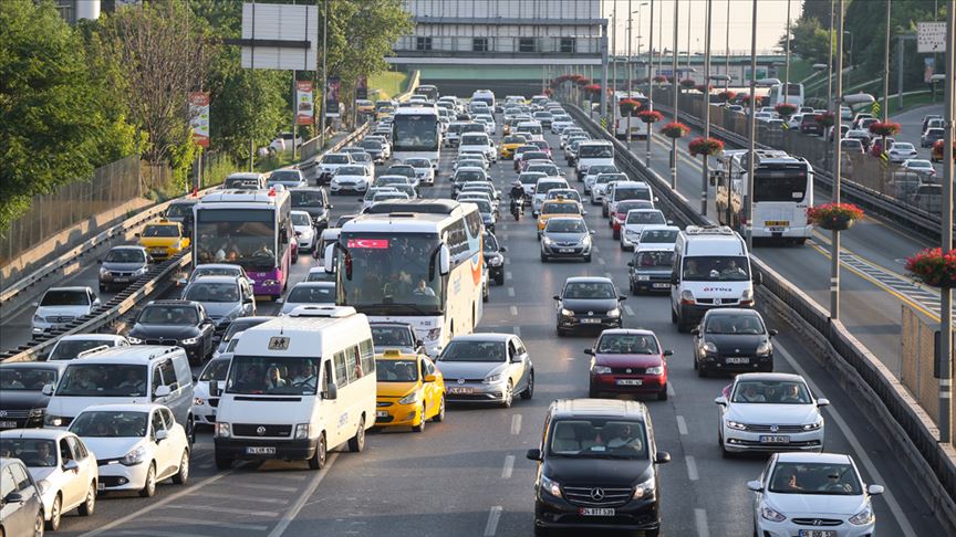 Trafiğe kayıtlı araç sayısı 321 bin 94 ’e ulaştı