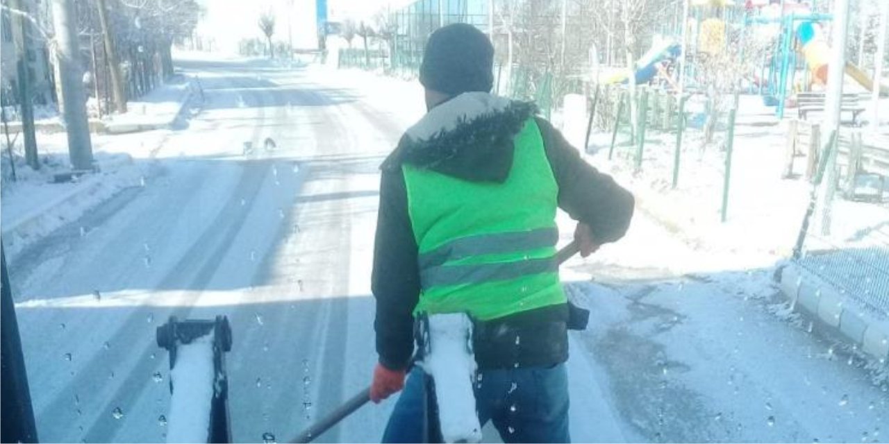 Pazaryeri’nde kar temizleme çalışmaları yapıldı