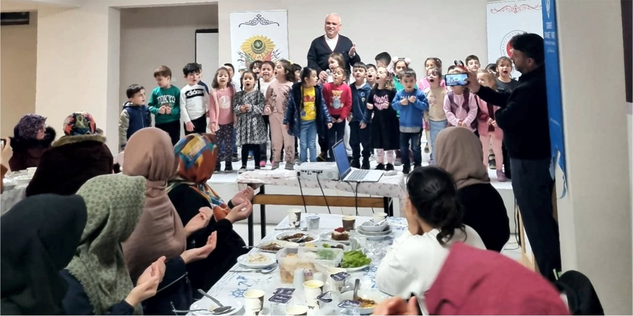 Anne-Çocuk iftarı düzenlendi