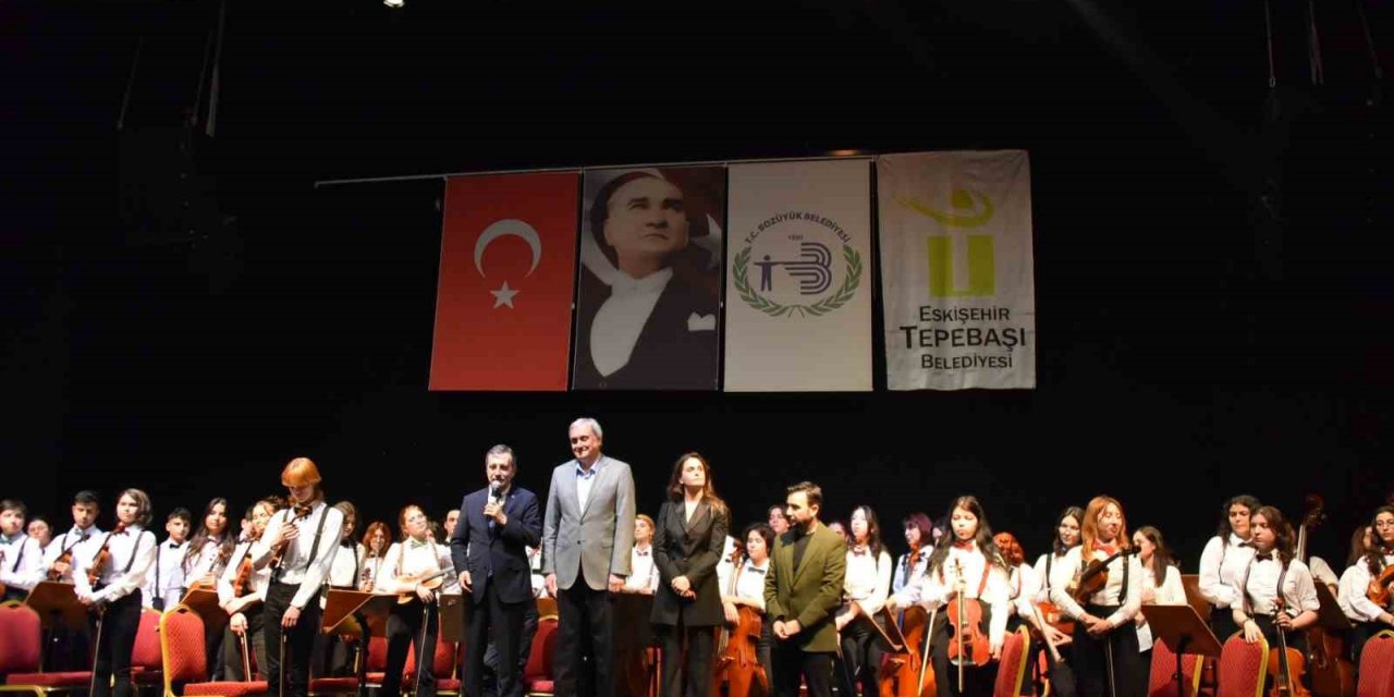 Bozüyük’te İki Elin Sesi Var Çocuk ve Gençlik Senfoni Orkestrası’ndan muhteşem konser