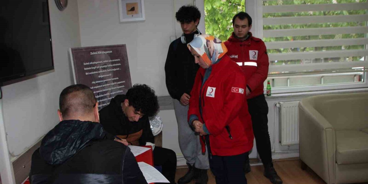 Kan bağışına yoğun ilgi