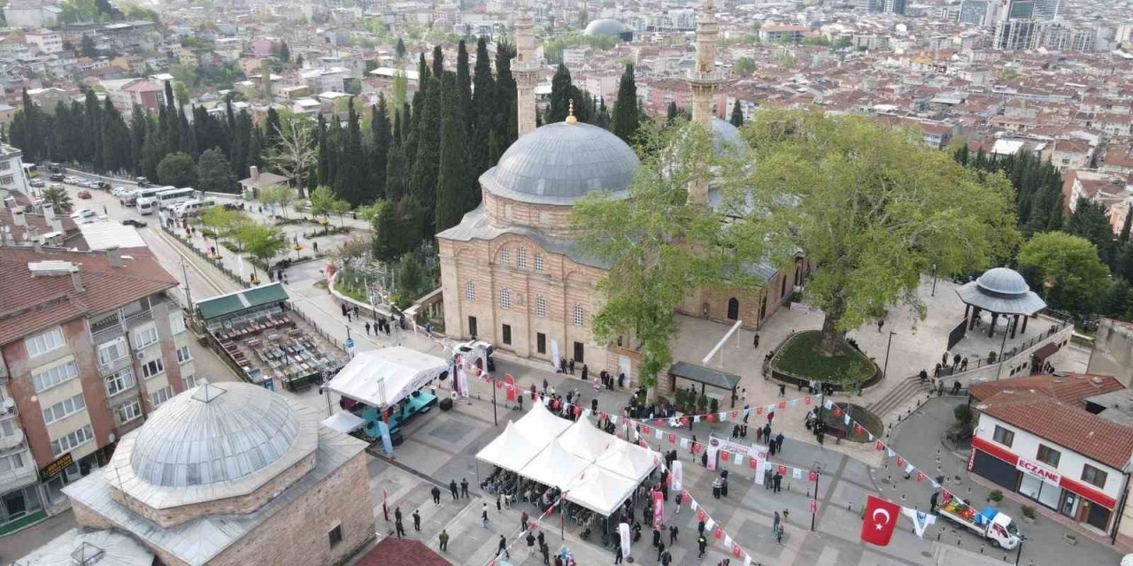 Erguvan Bayramı’na yoğun ilgi