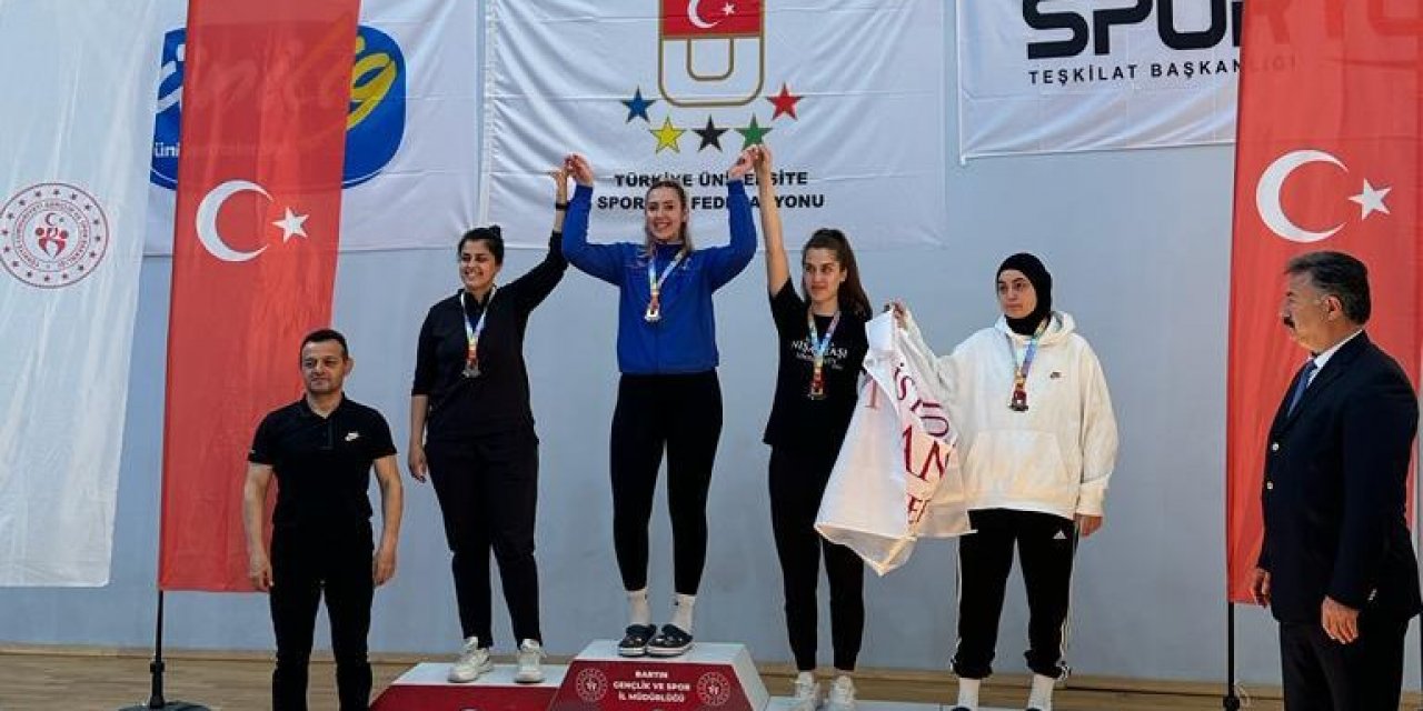 Anadolu Üniversiteli sporcudan altın madalya