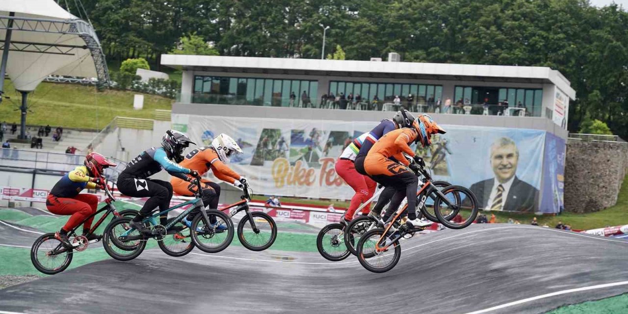 BMX World Cup heyecanı devam ediyor