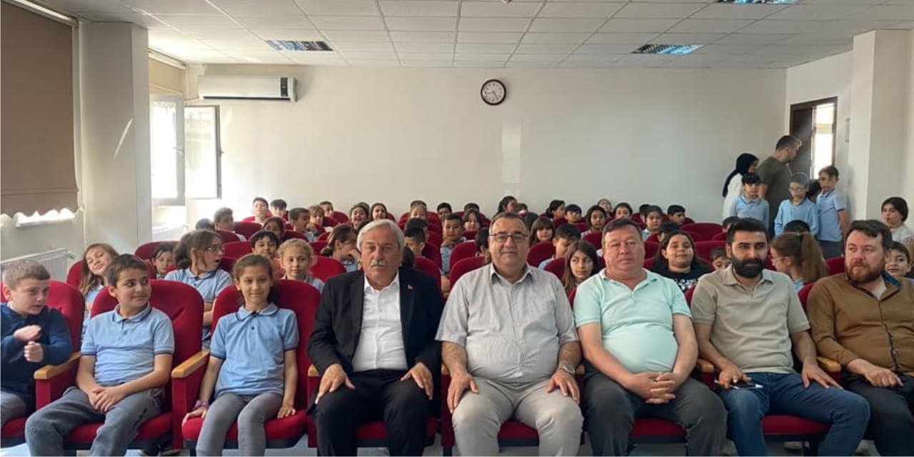 Öğrencilere konferans verildi