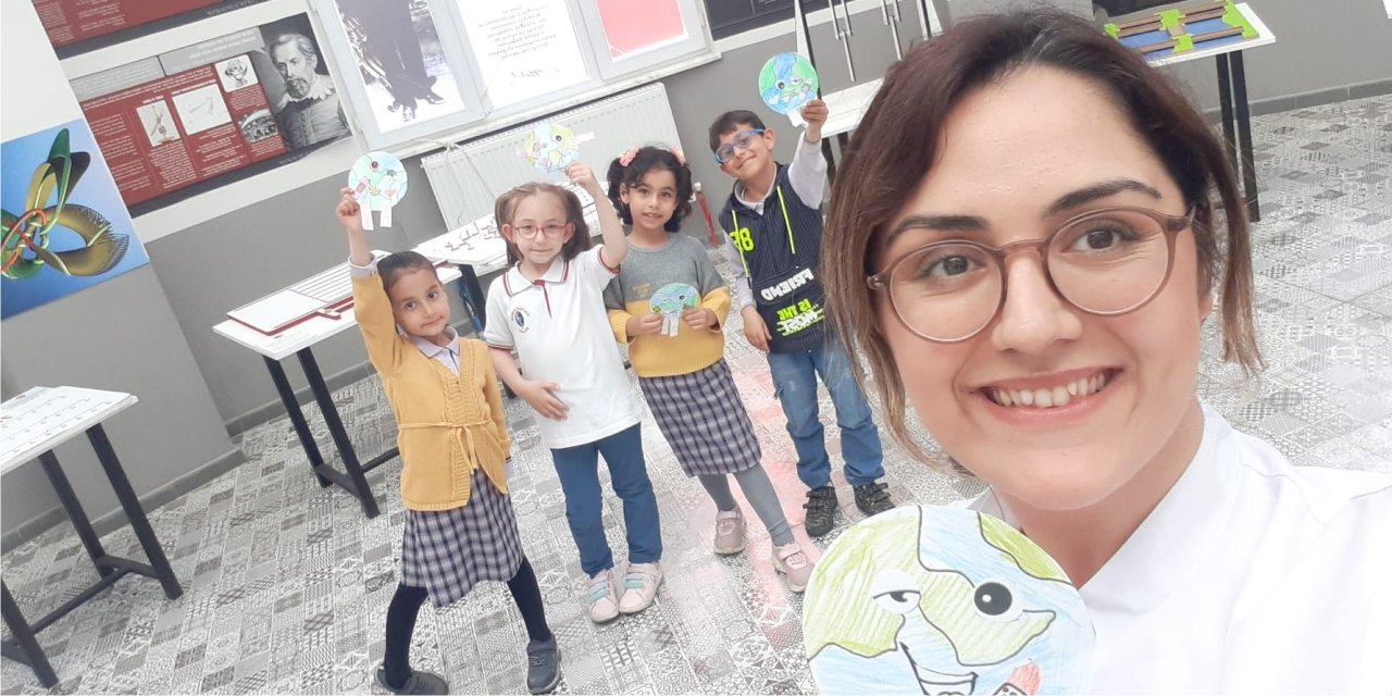 Çocuklar hem öğreniyor hem de eğleniyor
