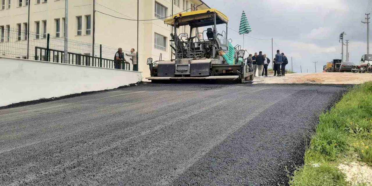 Pazaryeri’nde sıcak asfalt dökümü için çalışmalara başlanıldı