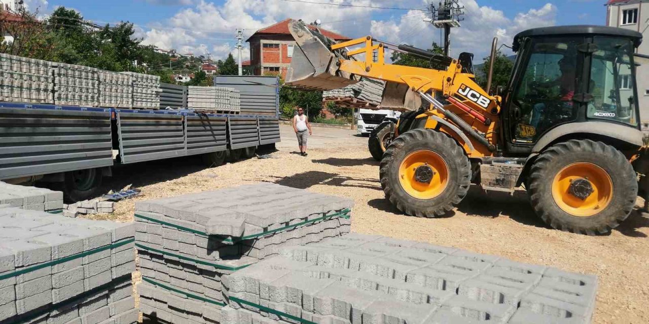 Kaldırım yenileme çalışmaları başladı