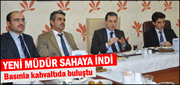 YENİ MÜDÜR SAHAYA İNDİ