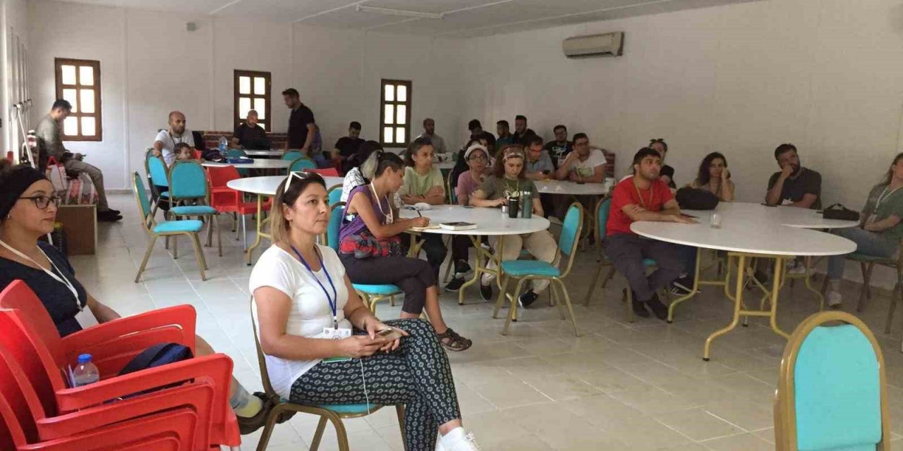 Öğretmenlere araziyi tanıma ve hayatta kalma teknikleri eğitimi verildi