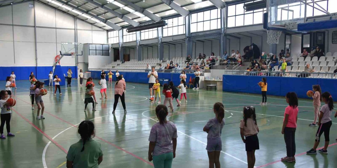 Basketbol kursu yoğun ilgi gördü