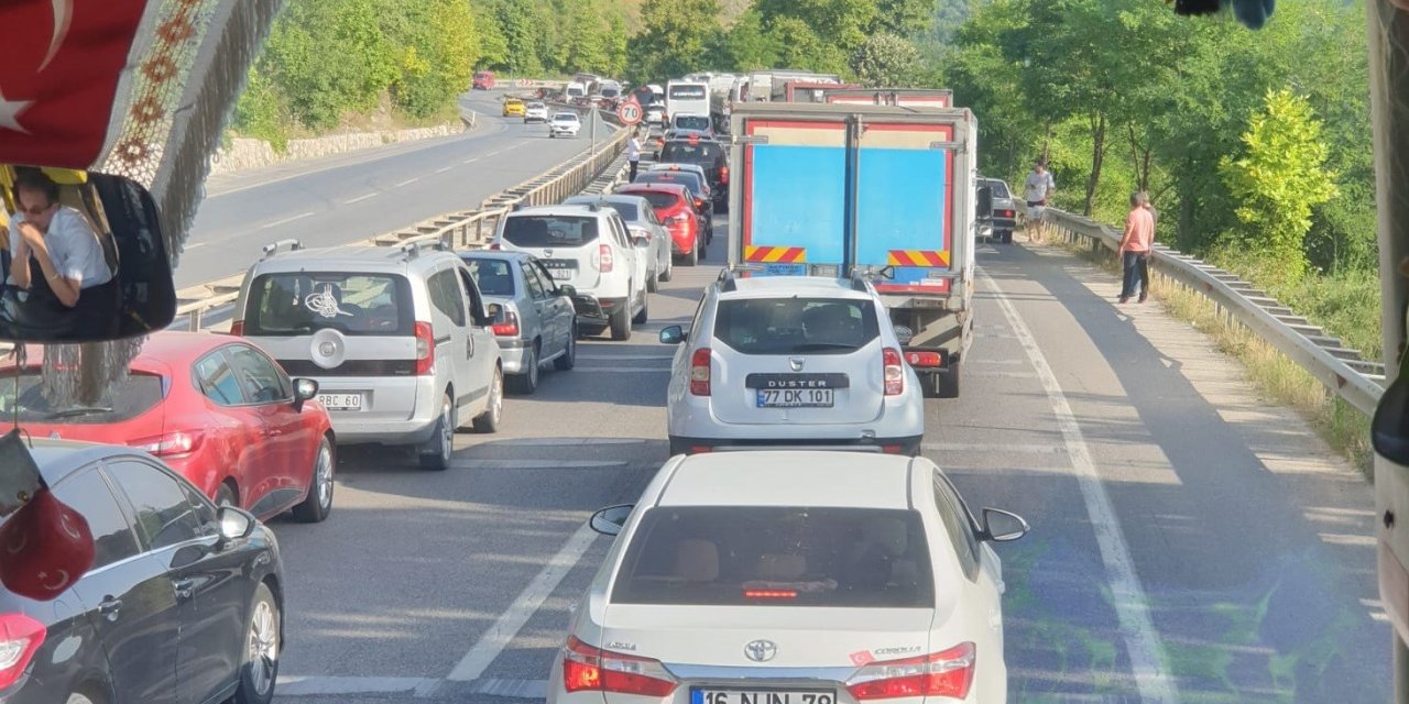 Sınava adaylar yürüyerek gitti