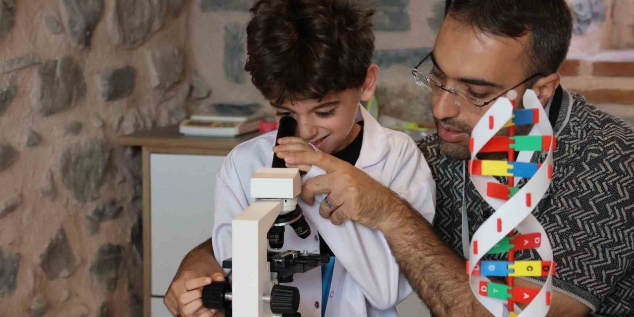 Çocuk Üniversitesi’nde ders zili çaldı