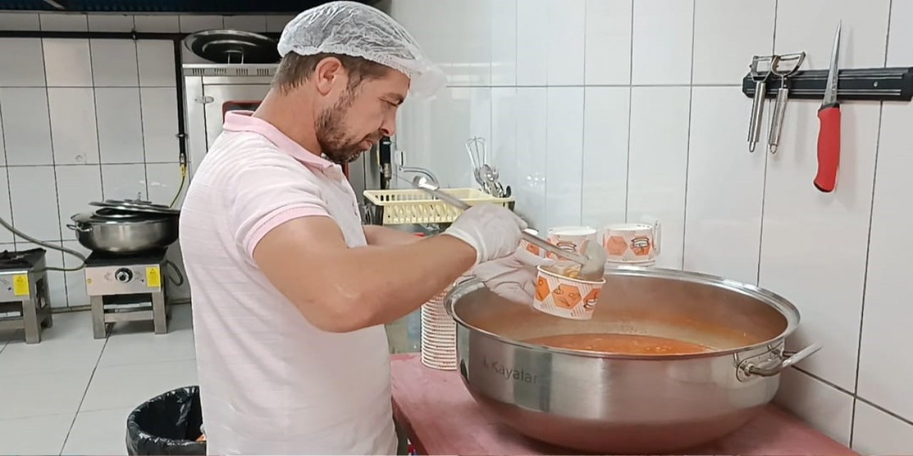 Hasta, Engelli Ya Da Yemek Yapamayacak Durumda Vatandaşlara Ücretiz Yemek Servisi