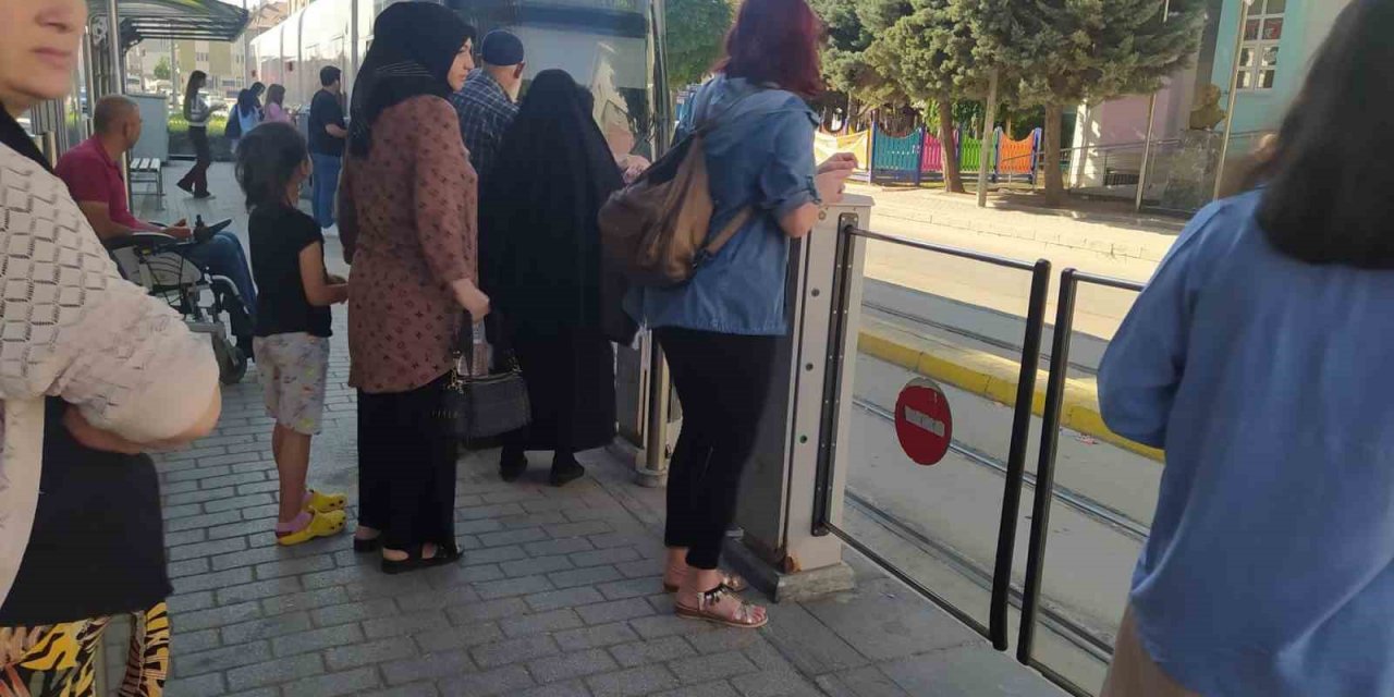 Vatandaşlar Ulaşım Sorunlarının Çözülmesini Bekliyor