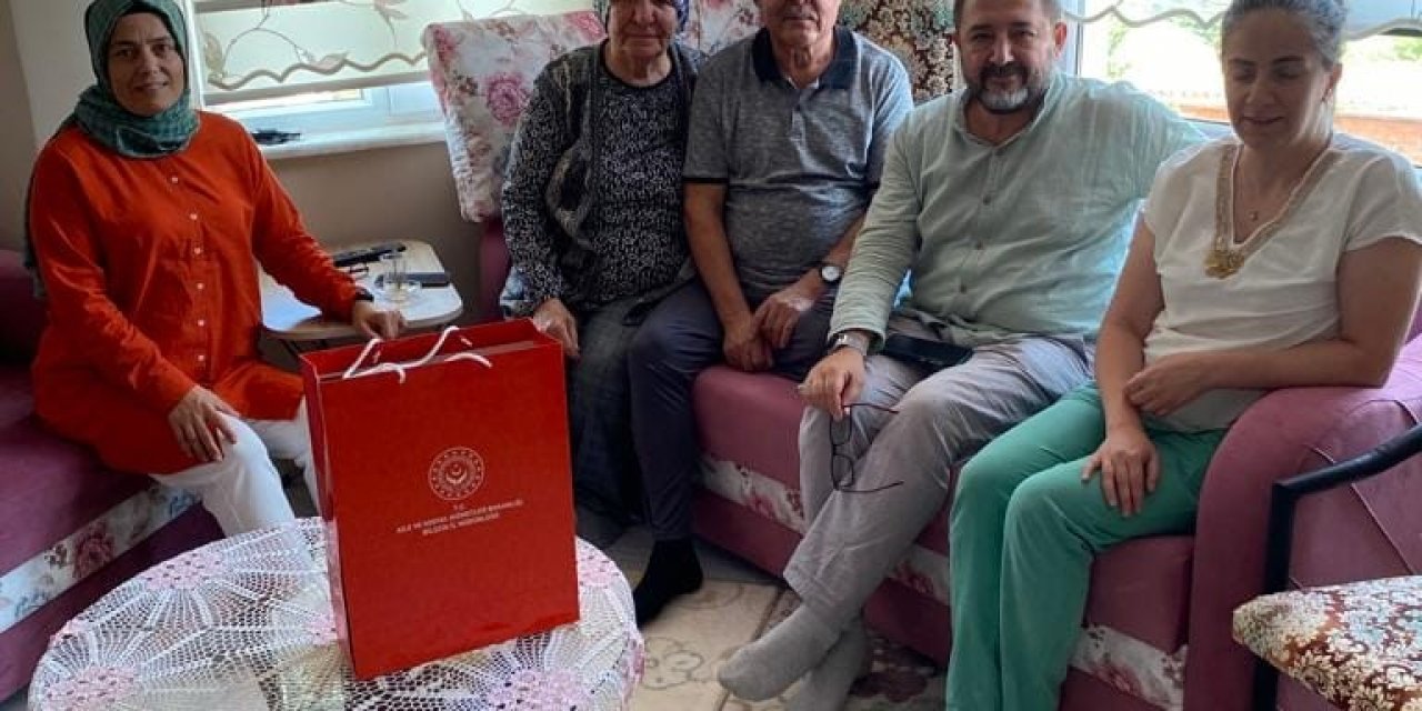 Kıbrıs Gazisini Evinde Ziyaret Ettiler