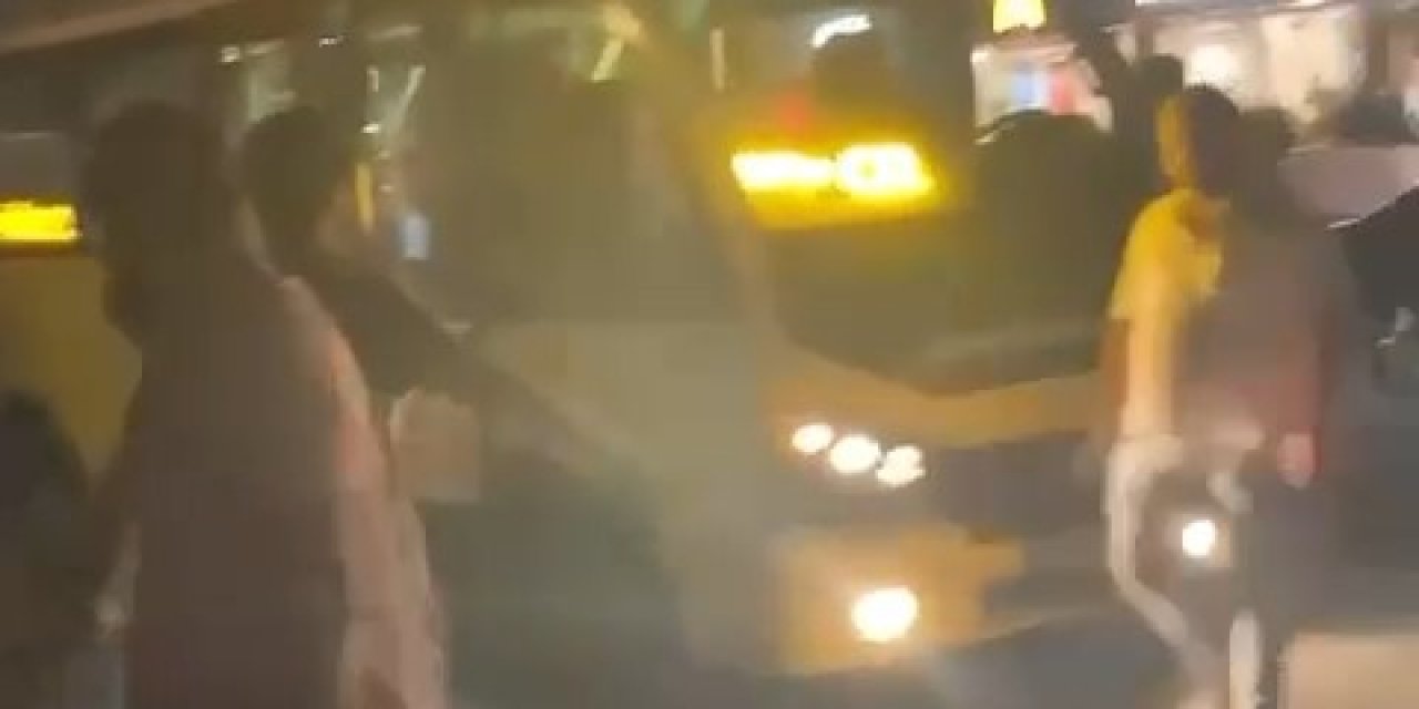 Yol Verme Kavgasında Otobüs Şoförü Önündeki Araç Sürücüsünü Bıçakladı
