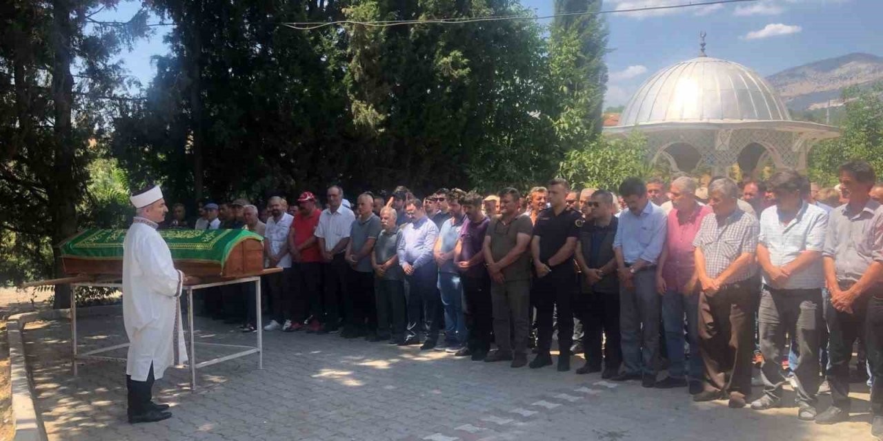 Köy Muhtarı Kalbine Yenik Düştü