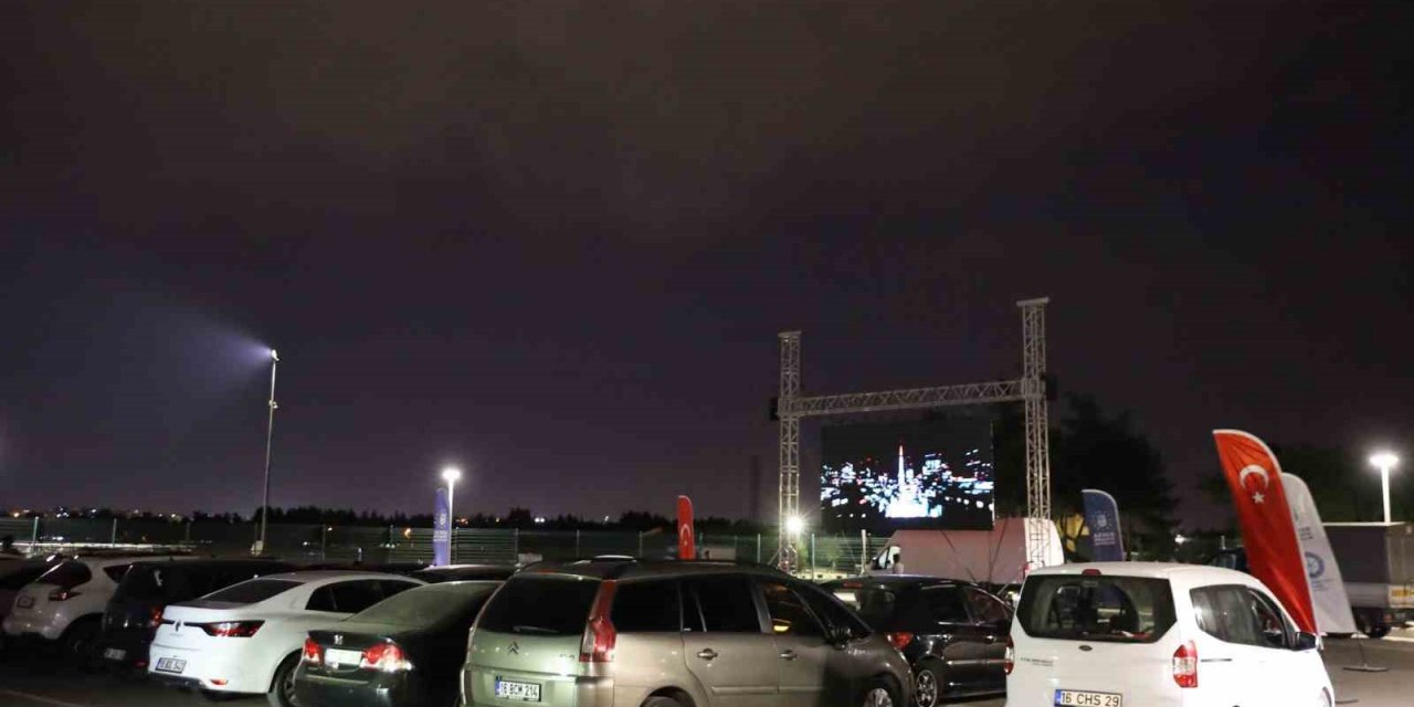 Yıldızların Altında Sinema Keyfi
