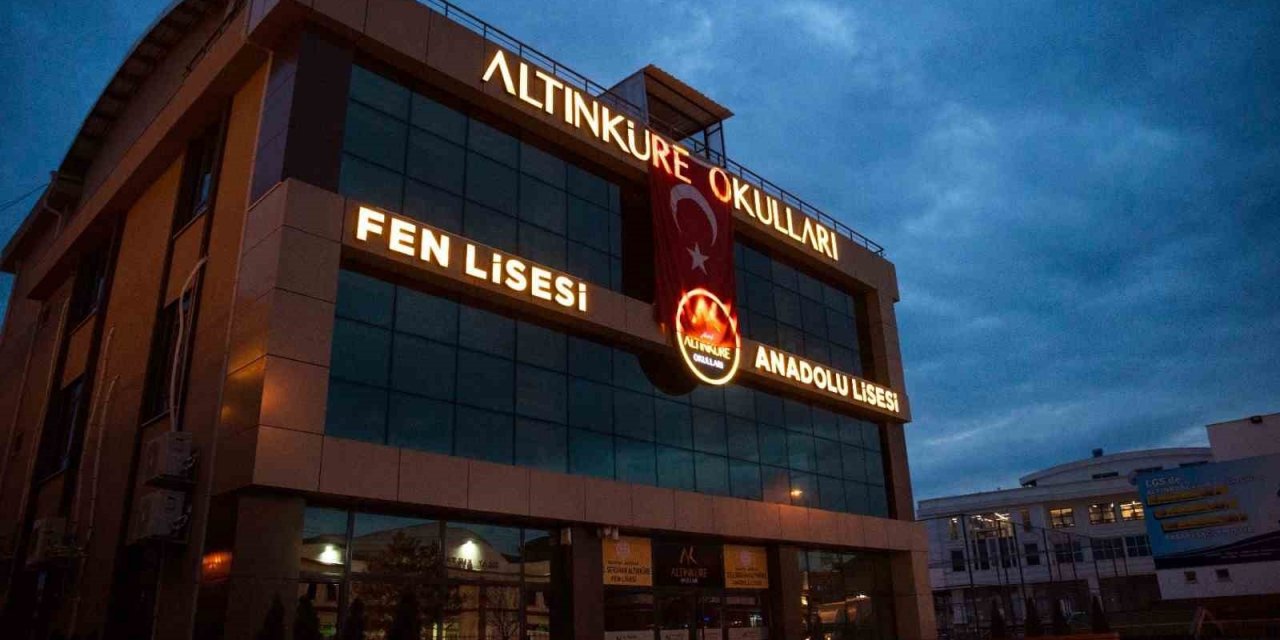 Liseli öğrencilerden büyük başarı