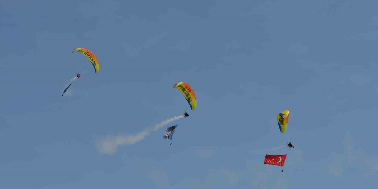 2. Thk Havacılık Festivali Yamaç Paraşütü Gösterisi İle Başladı