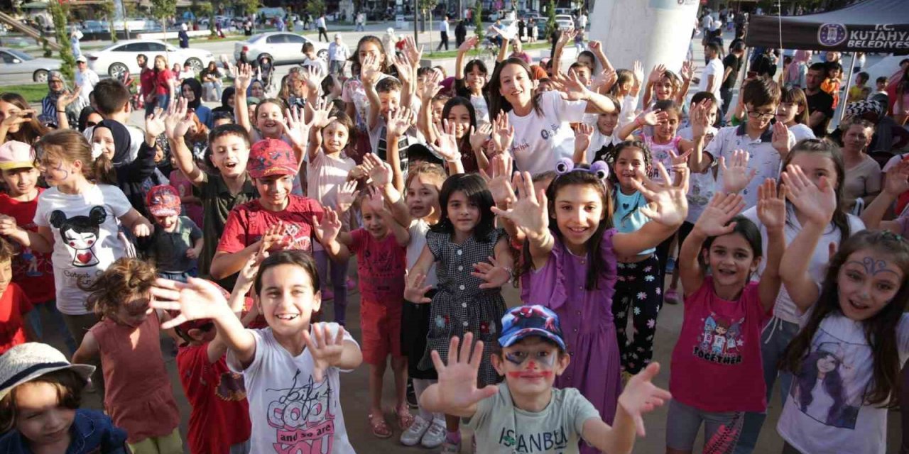 Kütahya’da Çocuk Şenliği Coşkusu