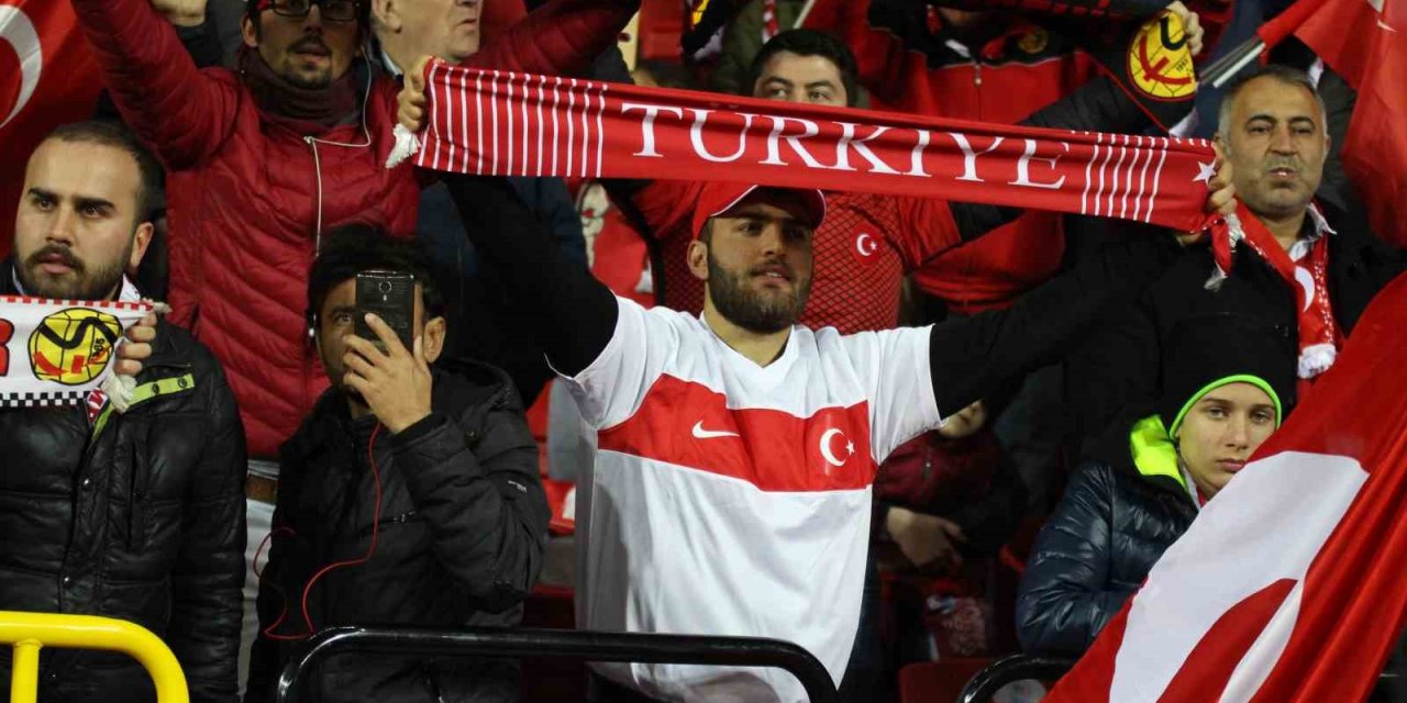 Türkiye - Ermenistan Maçının Biletleri Tükendi