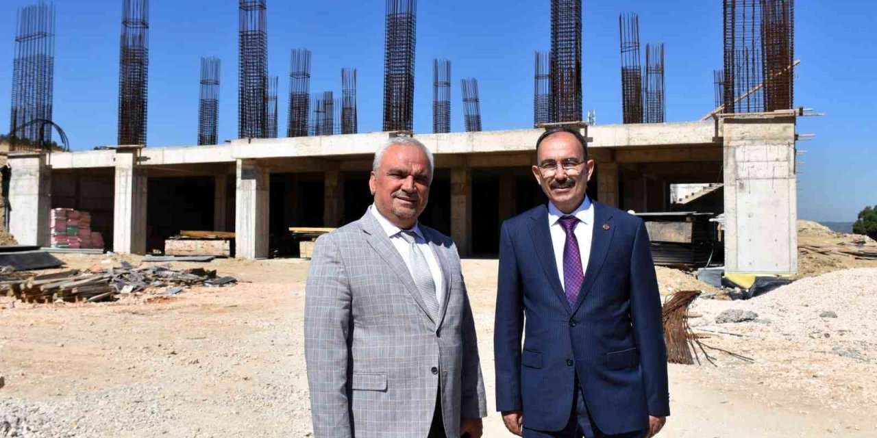 Şeyh Edebali Üniversitesi Camii Yapımı Devam Ediyor