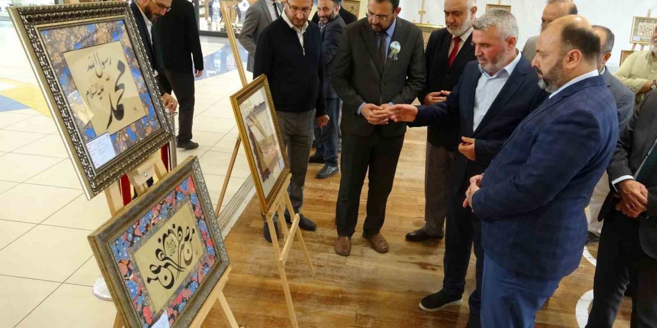Görev Yapan Hattat 4 Din Görevlisi Eserlerini Sergiledi
