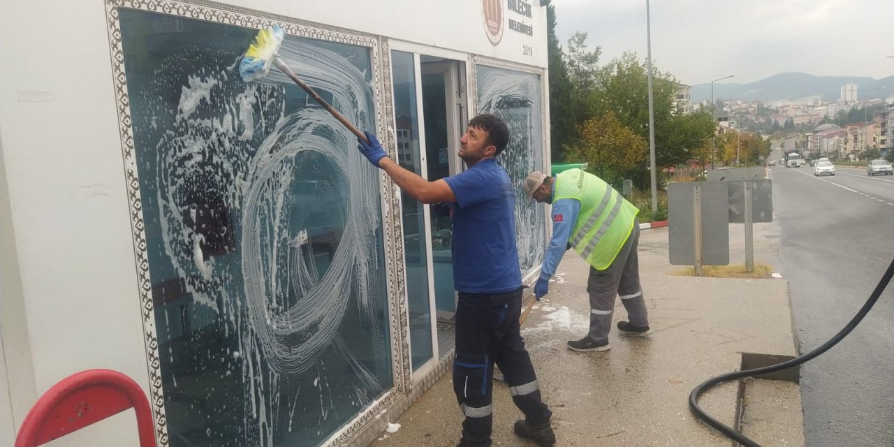 Akıllı Duraklarda Temizlik ve Bakım Çalışması Yapıldı