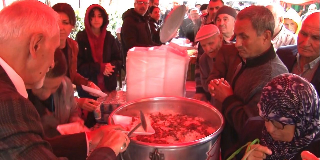 Halka Pilav Ve Ayran İkramı