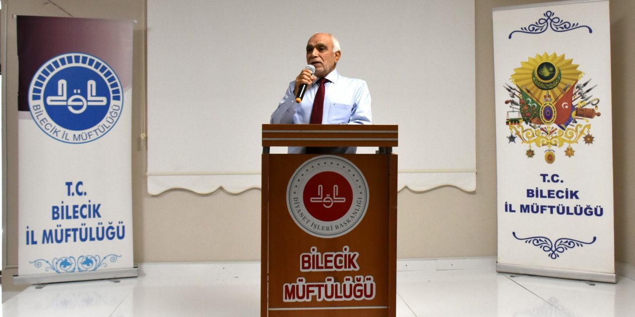 Tarihçi Yazar Mustafa Turan Bilecik’te konferans verdi